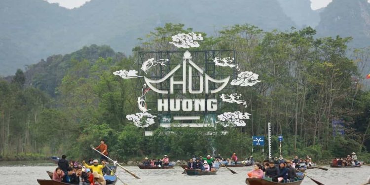 Chùa Hương điểm đến tâm linh không thể bỏ lỡ 