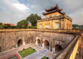 Phần sót lại của điện Kính Thiên trong khu di tích