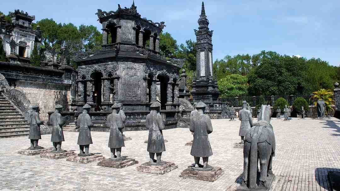 Ứng Lăng là công trình kiến trúc cuối của triều Nguyễn 