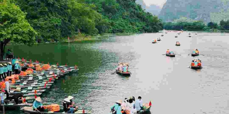 Danh thắng Tràng An là một điểm du lịch vô cùng nổi tiếng