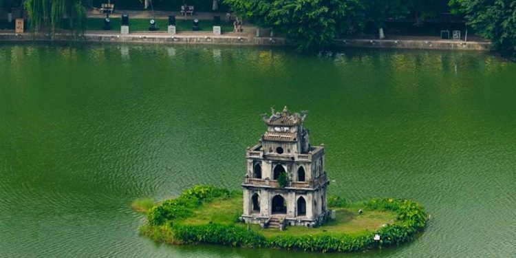 Hồ Gươm có tổng cộng với diện tích 12ha