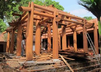 Chùa Trăm Gian được xây dựng theo kiến trúc Phật giáo Trung Hoa