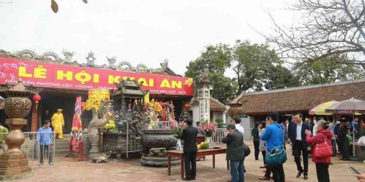 Lễ khai ấn có điều gì đặc biệt thu hút nhiều du khách?