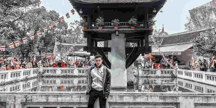 Bạn phải giữ sạch sẽ và không để rác ở trong chùa.